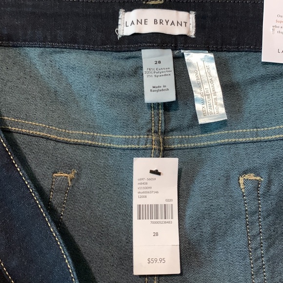 Lane Bryant size 28 Signature Bermuda distressed stretchy shorts - Picture 4 of 4